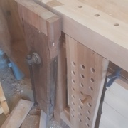 on voit bien la différence entre la presse d'origine et les rajouts.