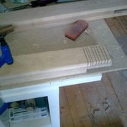 tenons dégrossies à la circulaire et fini au ciseau