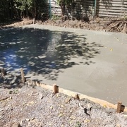 15 cm de béton, polyane et ferraillage