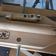 la pièce de base pour faire les poignées, un relique d'un concert des tambours du bronx il y a 15 ans :D