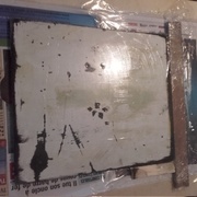 J'ai découpé ma planche 1 ou 2 mm trop courte, mon mécanisme ne fonctionnait pas. Un petit coup de «lime à épaissir»