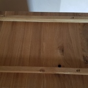 Tasseaux vissés sur les caissons