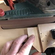 Alors on ponce, en prenant soin de préserver la perpendicularité