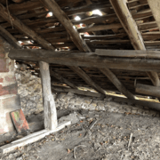 Détail conduit cheminée et pannes coupées