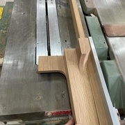 Mise à longueur des rajouts du piètement: 5cm