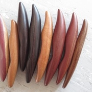 Amarante + ?, Garapa, Panacoco, Ébène Macassar, Cumaru, ??, ?? + ??, Ipé