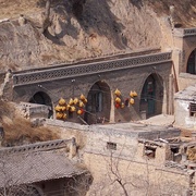 Siheyuan troglodytes dans la province de Shaanxi  https://inhabitat.com/