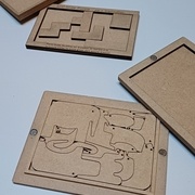 J'ai fait des petites boîtes avec des aimants (très chiant)