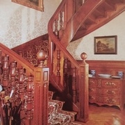 La main-courante est gérée correctement, le limon a toujours le même inconvénient.