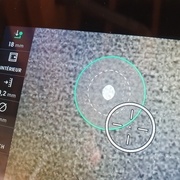 Rond ovale, et l'orientation des ovales change pour chaque trou...