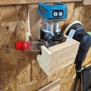 Ex : Adaptateur pour mon affleureuse Makita