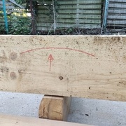 C'est également à ce moment que l'on sélectionne le sens dans lequel on met ses pièces de bois. Par exemple pour les entraits, je positionne la flèche vers le haut.