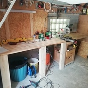 Un plaisir, la scie à onglet avec une telle surface de travail! (3,60m)