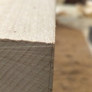 Trait au trusquin pour raboter à présent