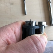 Réglage pour le logement de la tête de vis et  sa rondelle