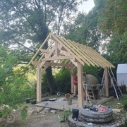 Le four avance en parallère : la première couche de terre est ici à présent terminée !