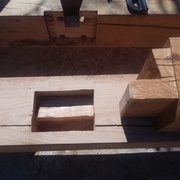 Assemblage des entretoises côté cour