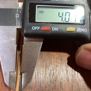 2 filets accolés de 2 mm : érable + ébène