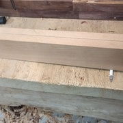 Je dépose les pièces sur champ pour les retourner dans la presse