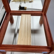 Le trou de douille sera fait plus tard avec une mèche forstner ;-)