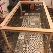 Accoudoirs collés et terminés.