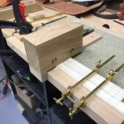 Cale d'équerre avec aimants