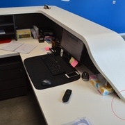 Zone de rencontre critique entre le plan bureau et le plan d'accueil