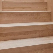 Escalier en merisier
