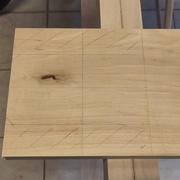 Traçage des tenons sur les grandes traverses.