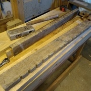 les vieux serre-joints en bois