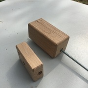 À côté du prototype qui a fini à la poubelle