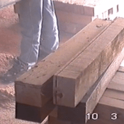 dégrossissage , mes gosses s étaient   fait une cabane avec les planchettes !