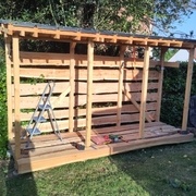 Tout le bardage arrière est terminé.