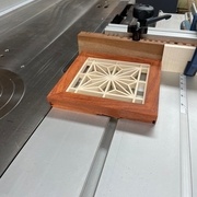 Feuillure à la scie à format