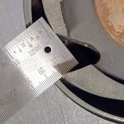 Un peu plus de 2.5mm de jeu, là ou avant l'usinage de l'alu, je n'avais que 0,5 mm