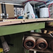 Le bois fait ce qu'il veut ! Mais il est redevenu plan après 24h à plat sans serrage