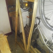 Première diagonale finie. Le plat sur le montant de droite sera pour aller sur l'ancien poteau béton.