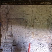 On y découvre des portes cachées