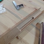 L'axe est collé sur l'embase