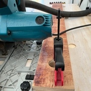 Le serre-joint un peu décalé, c'est bon