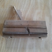Tarabiscot avec semelle en fer et joue à vis "Aux mines de Suède"