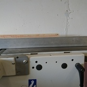 Table d'entrée inclinée vers l'arrière