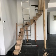 mise en place du limon dans la cage d'escalier