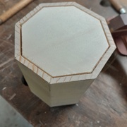 ensemble collé avant séparation du couvercle