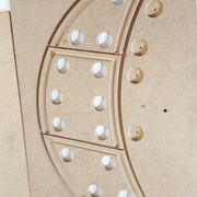 Rainurage et trous d'accès finis