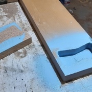 Tentative de transférer la forme sur la planche en chêne