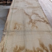 avec une grande règle je trâce la coupe