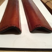 Celui de droite est d'origine