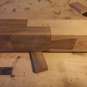 Il me reste a raboter les 2 morceaux pour la finition.