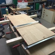 Collage et mise en serrage